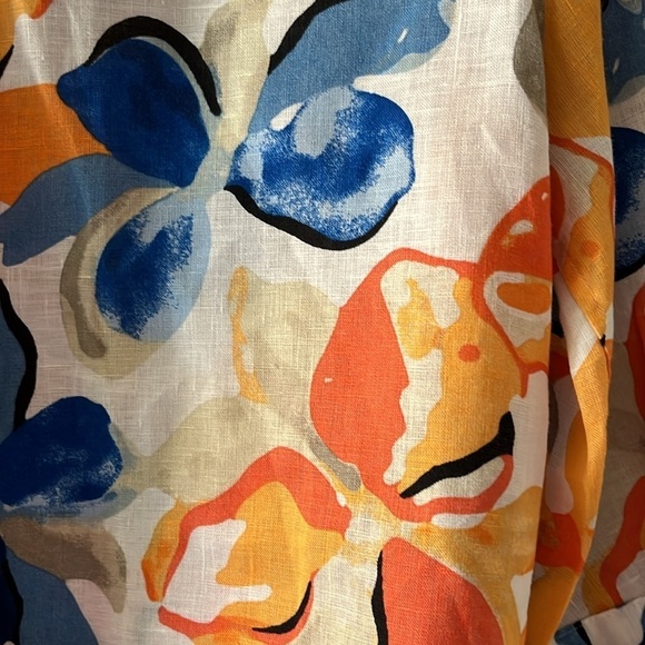 Chico’s 3/4 sleeved, 100% linen white blouse with floral pattern. Size 6. NWOT - Picture 7 of 10